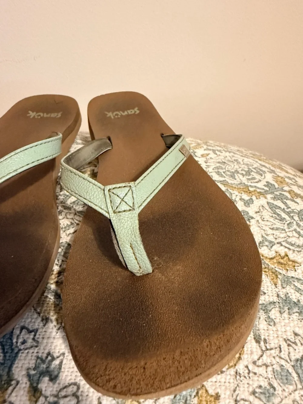 Sanuk good sandals